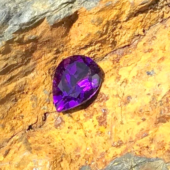 6.7 Carat Teardrop Shape Amethyst, NWT - Picture 1 of 1